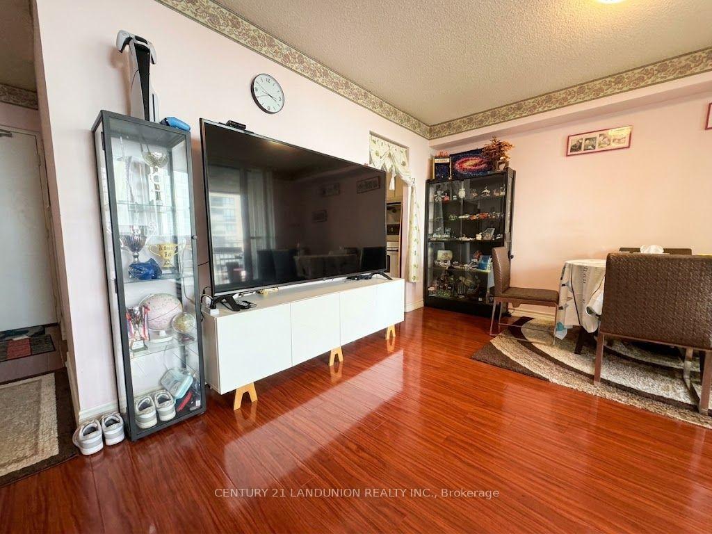 Photo 8 of Unit 1005, 2500 Bridletowne Circle, Scarborough, L'Amoreaux — HOMEH