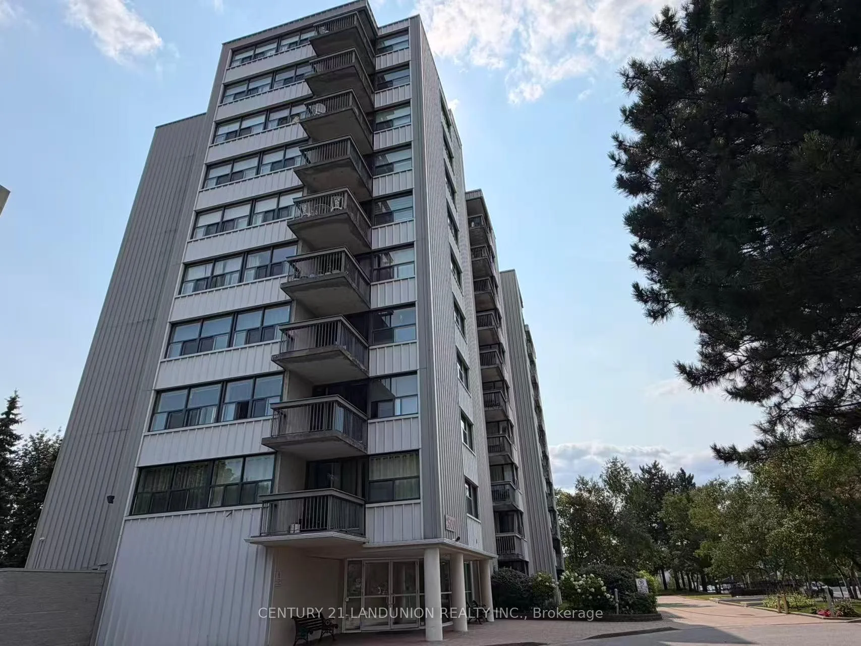 Photo 3 of Unit 1005, 2500 Bridletowne Circle, Scarborough, L'Amoreaux — HOMEH