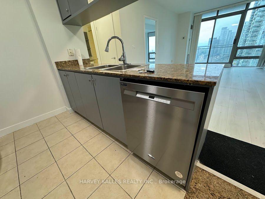 Photo 4 of Unit 2306, 5 Mariner Terrace, Toronto, Waterfront Communities — HOMEH