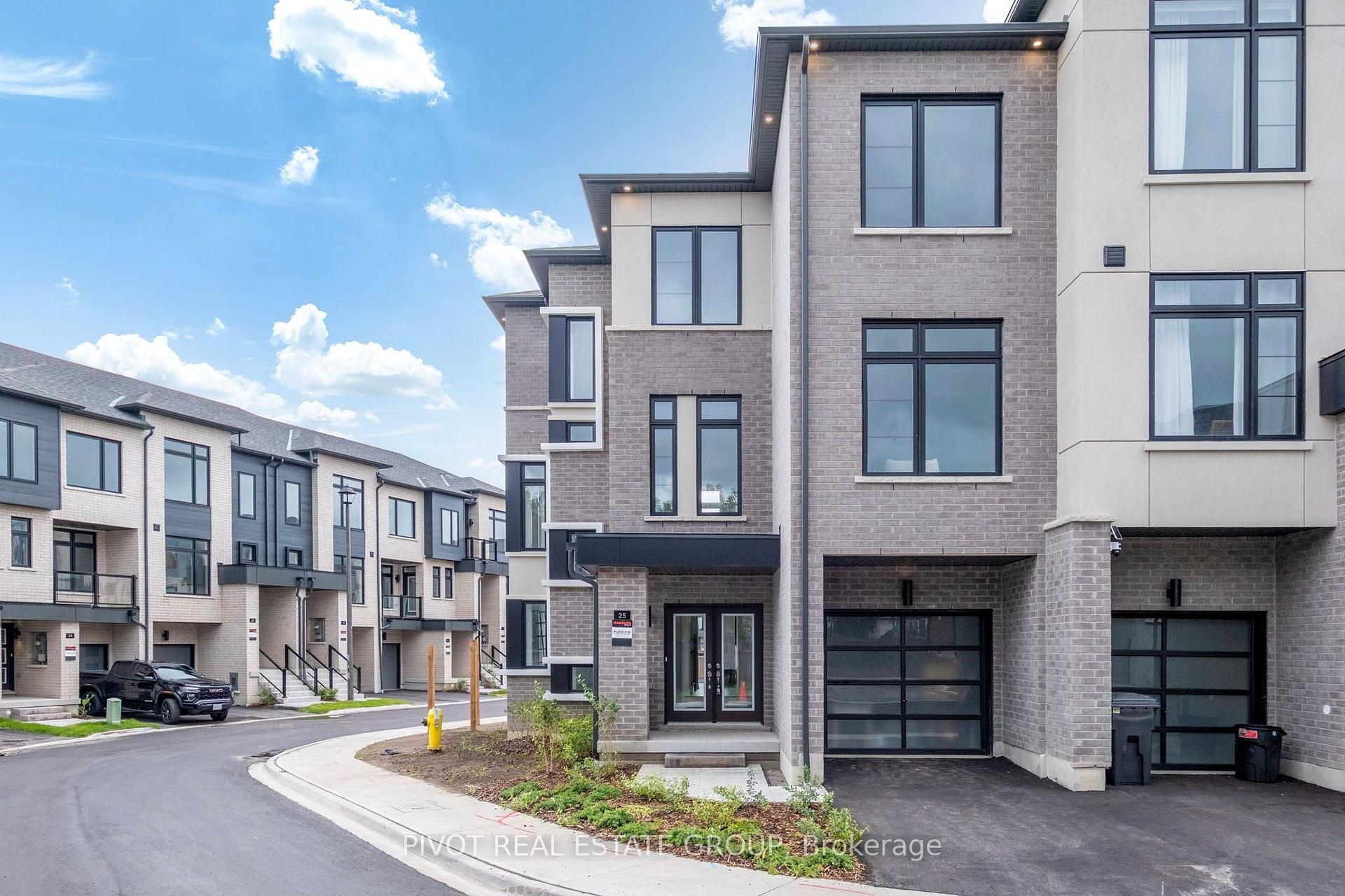 Photo 2 of 25 Observatory Way, Whitby, Brooklin — HOMEH