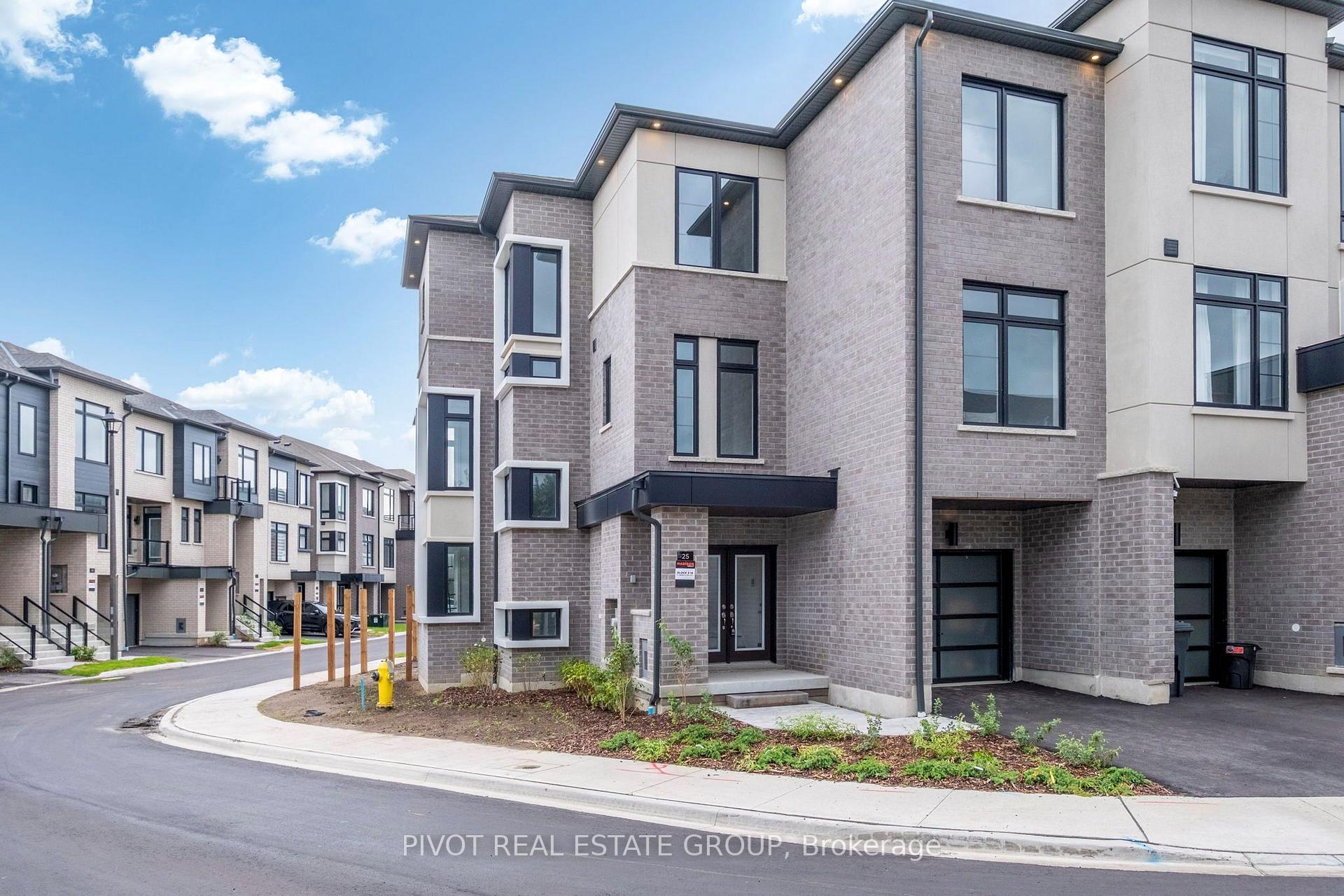 Photo 3 of 25 Observatory Way, Whitby, Brooklin — HOMEH