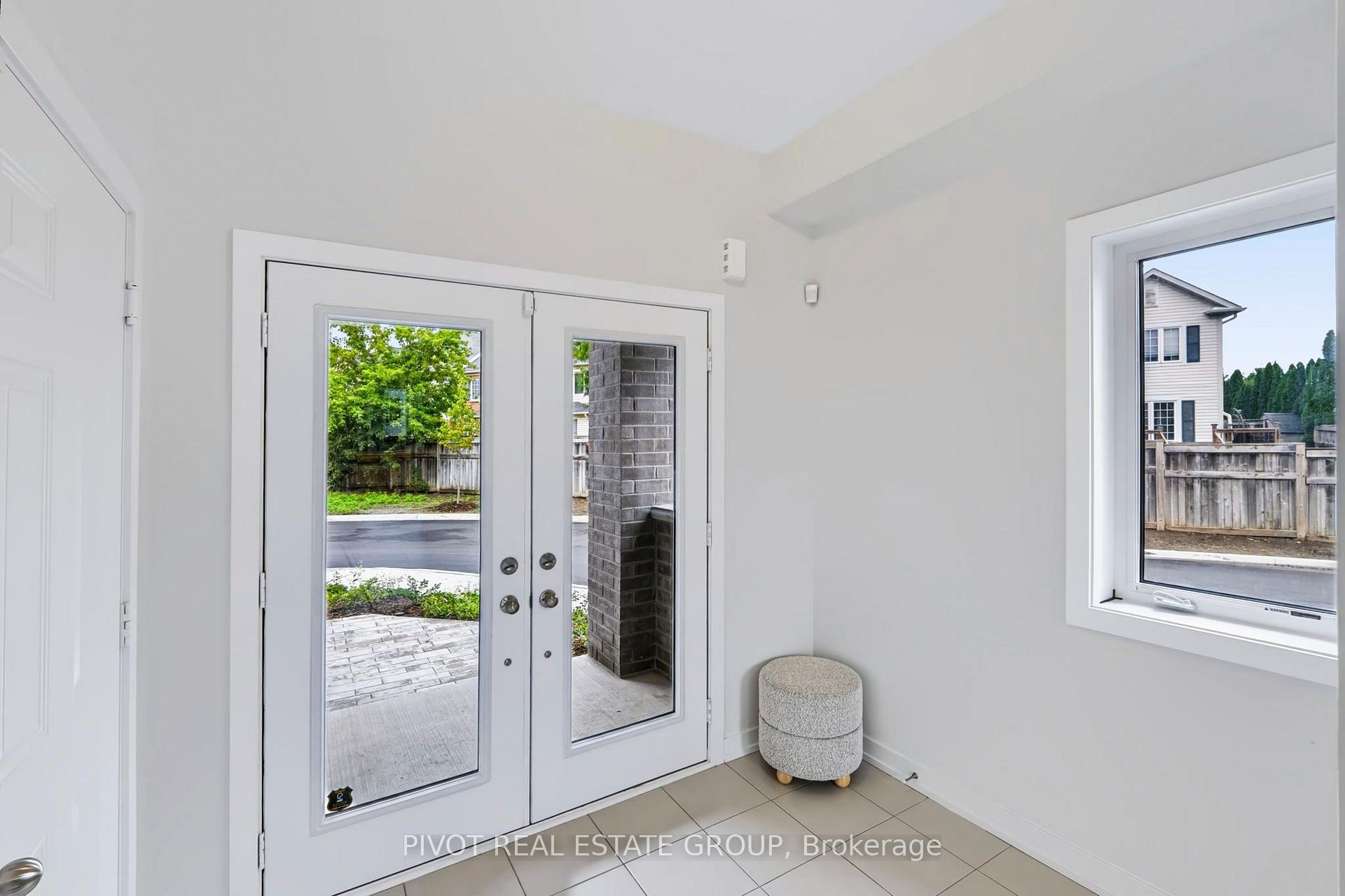 Photo 5 of 25 Observatory Way, Whitby, Brooklin — HOMEH