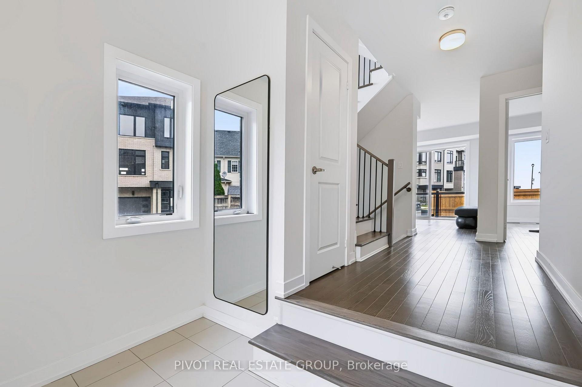 Photo 6 of 25 Observatory Way, Whitby, Brooklin — HOMEH