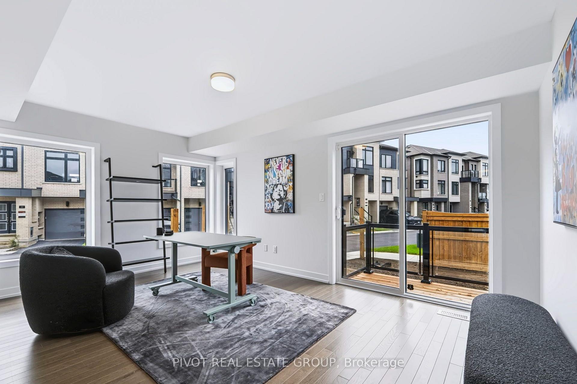 Photo 7 of 25 Observatory Way, Whitby, Brooklin — HOMEH