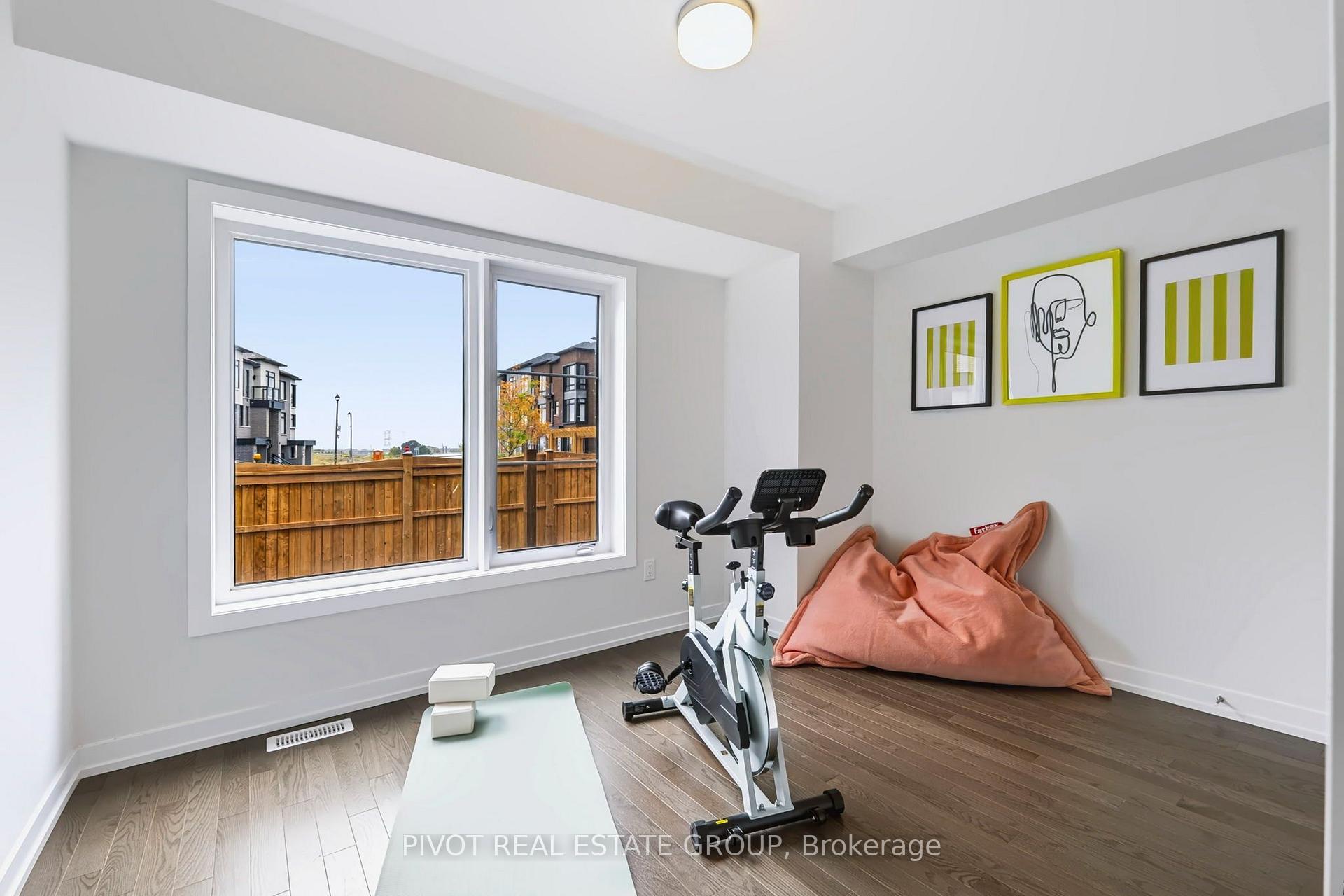 Photo 8 of 25 Observatory Way, Whitby, Brooklin — HOMEH