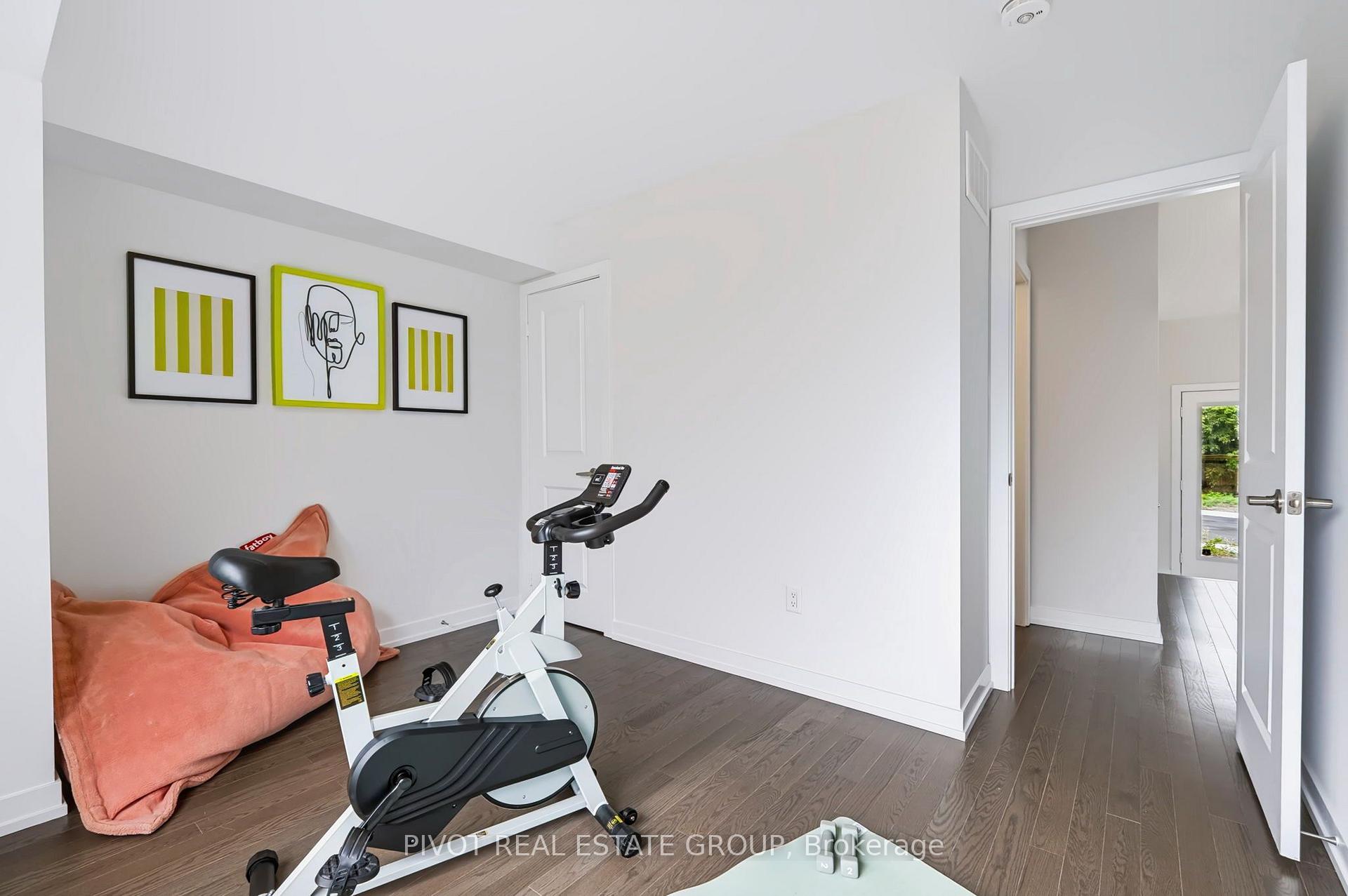 Photo 9 of 25 Observatory Way, Whitby, Brooklin — HOMEH