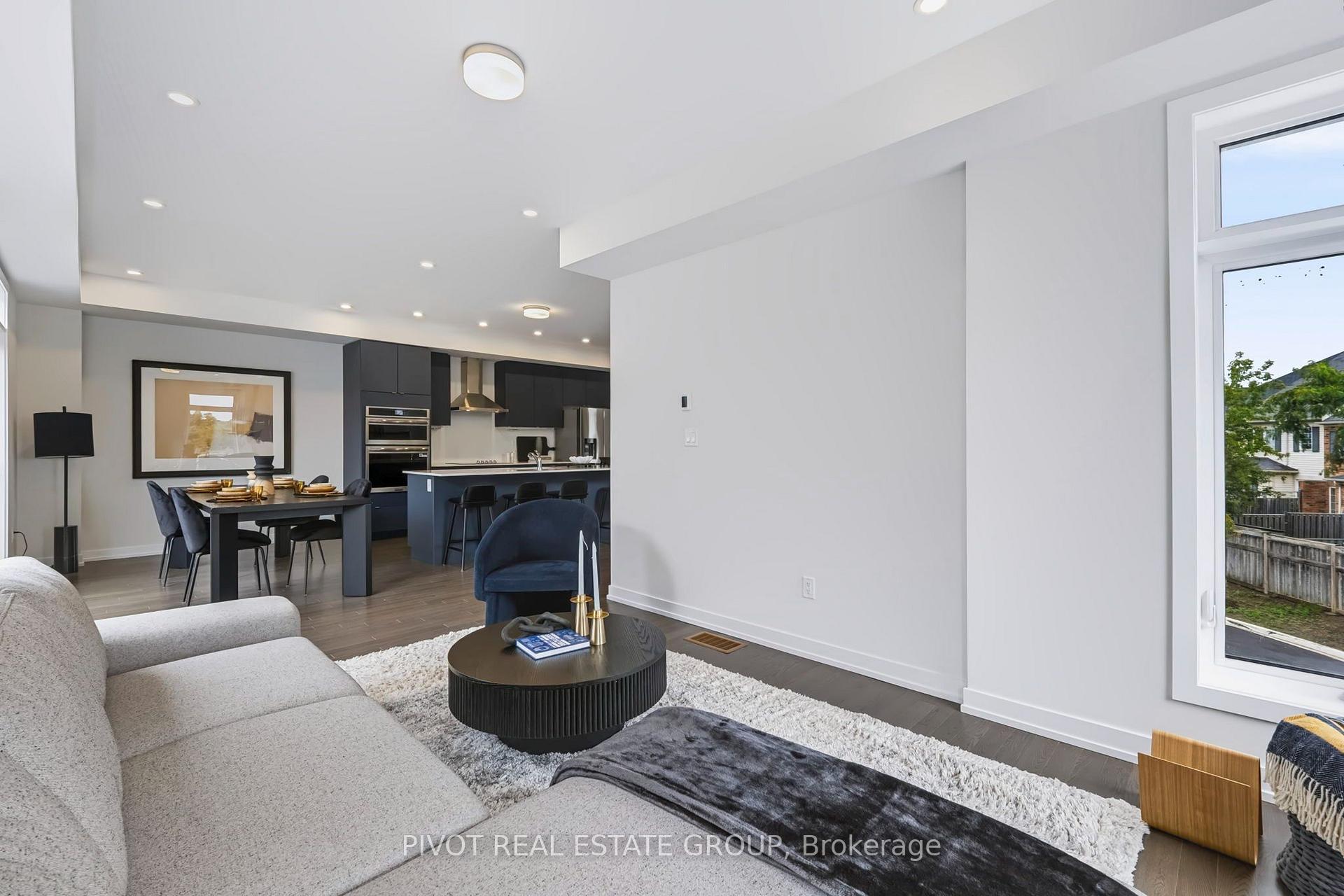 Photo 15 of 25 Observatory Way, Whitby, Brooklin — HOMEH