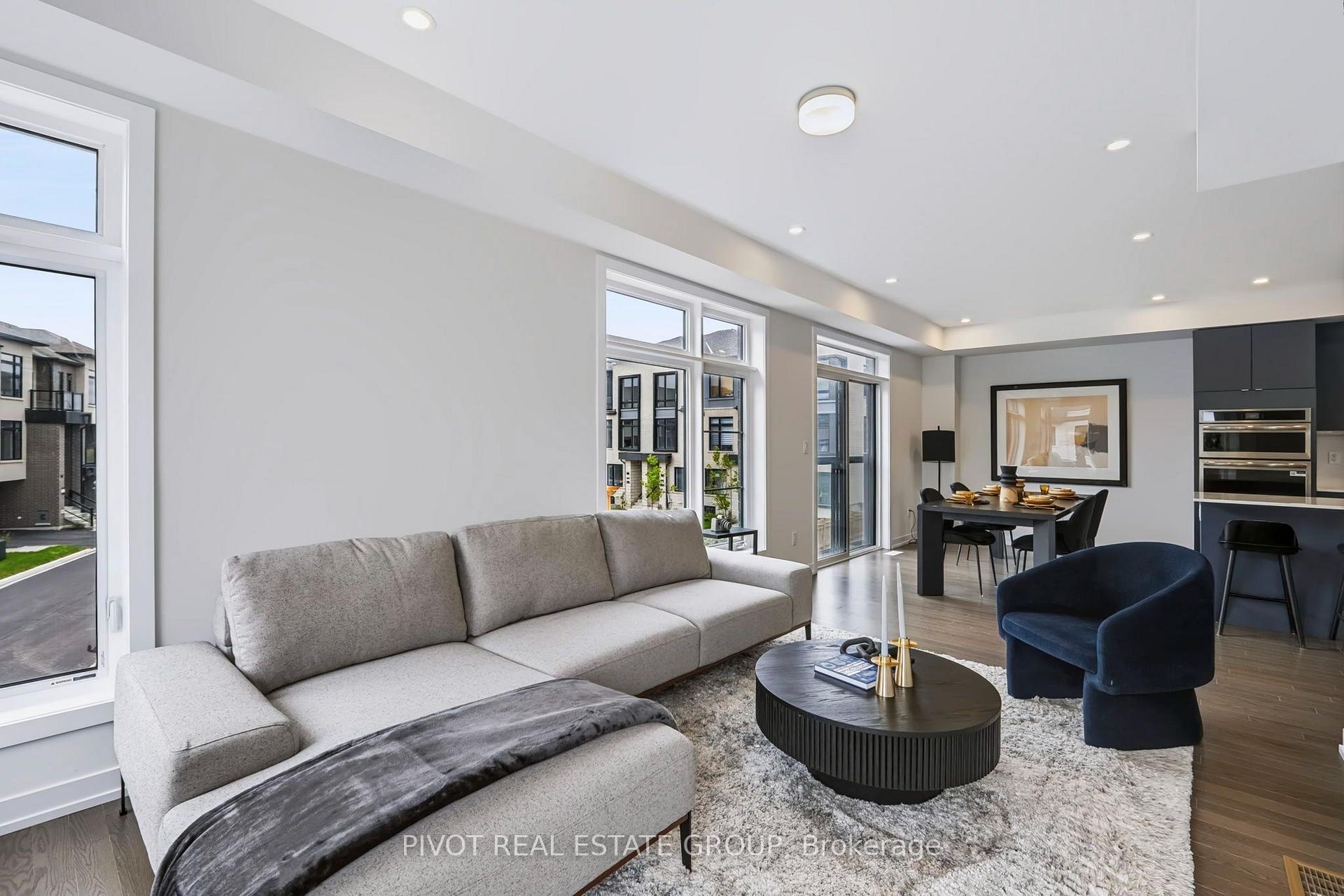 Photo 16 of 25 Observatory Way, Whitby, Brooklin — HOMEH