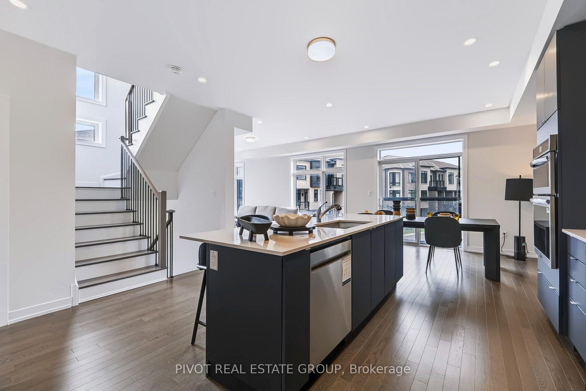 Photo 24 of 25 Observatory Way, Whitby, Brooklin — HOMEH