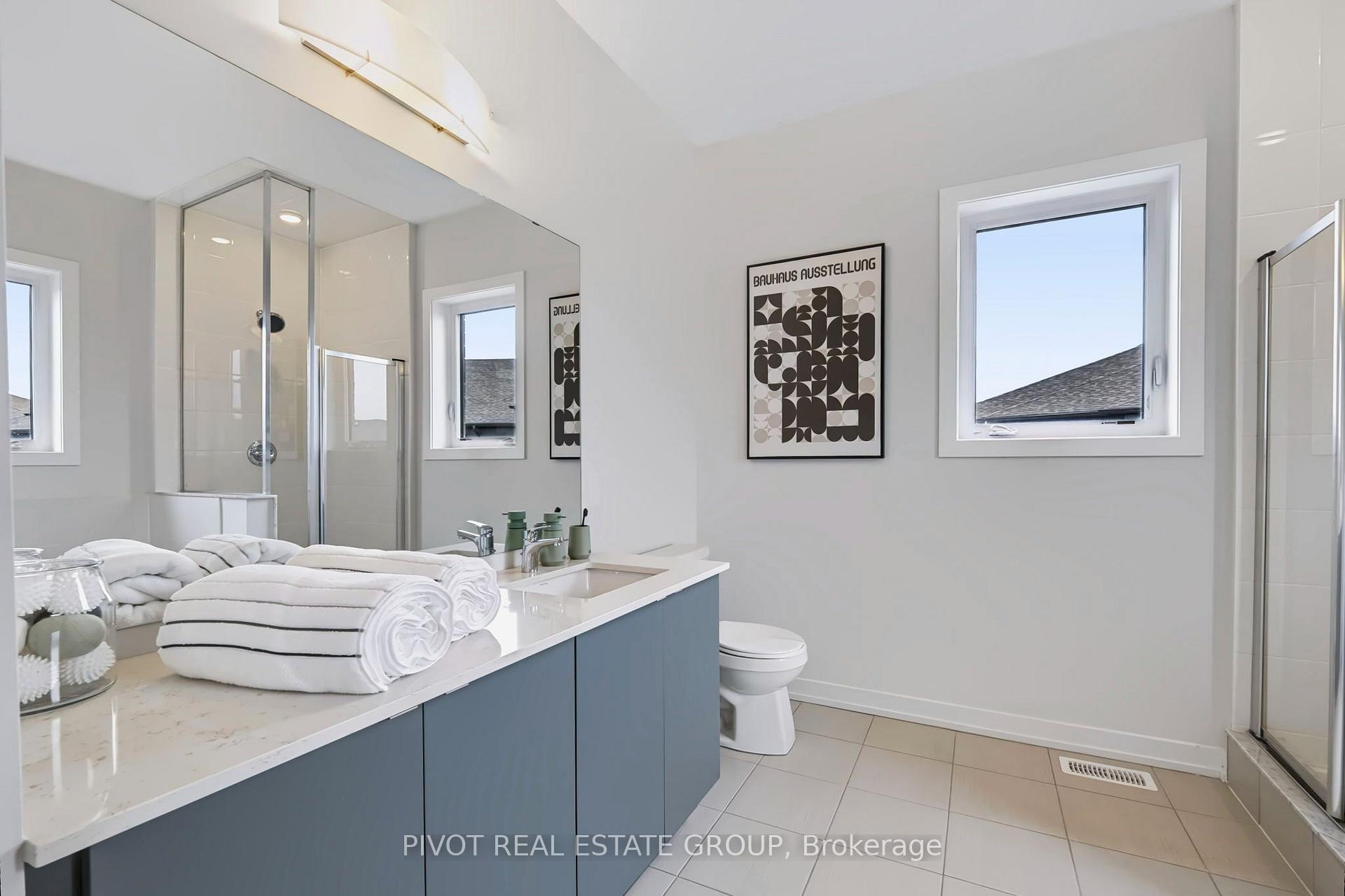 Photo 34 of 25 Observatory Way, Whitby, Brooklin — HOMEH