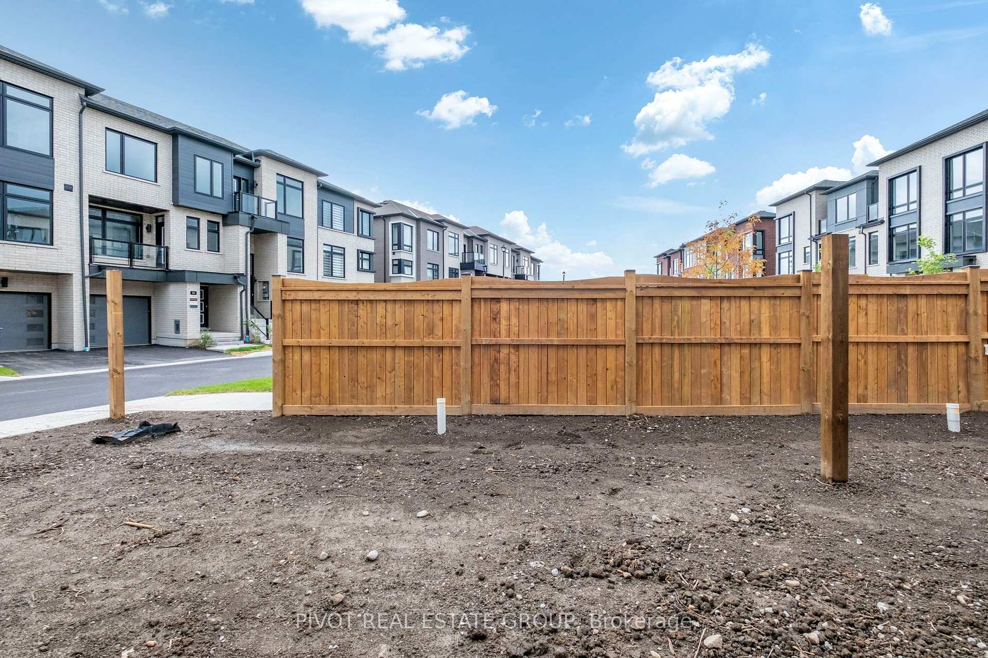 Photo 48 of 25 Observatory Way, Whitby, Brooklin — HOMEH
