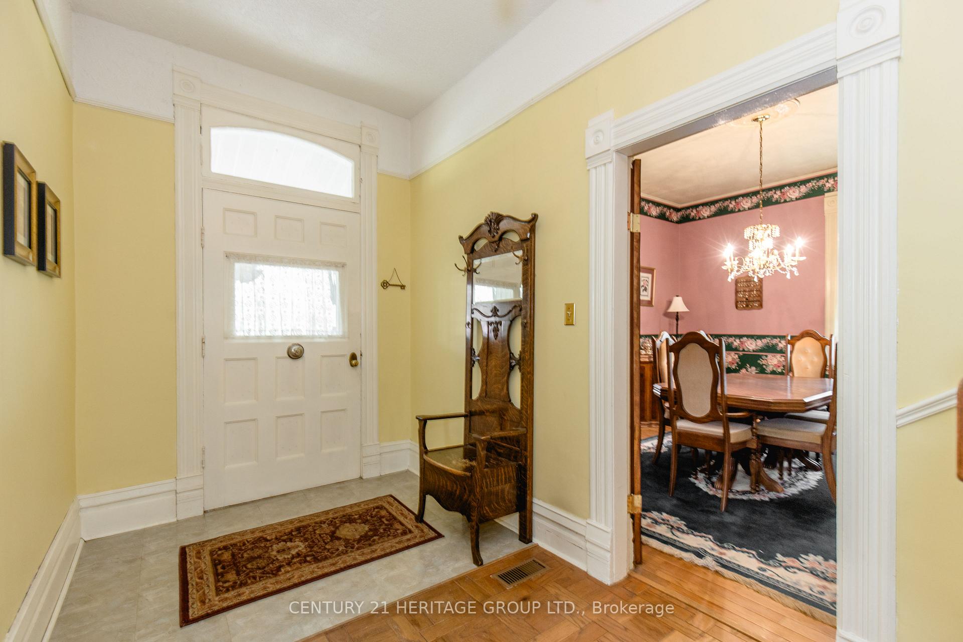 Photo 5 of 4 Thomas Street, Adjala-Tosorontio, Glencairn — HOMEH