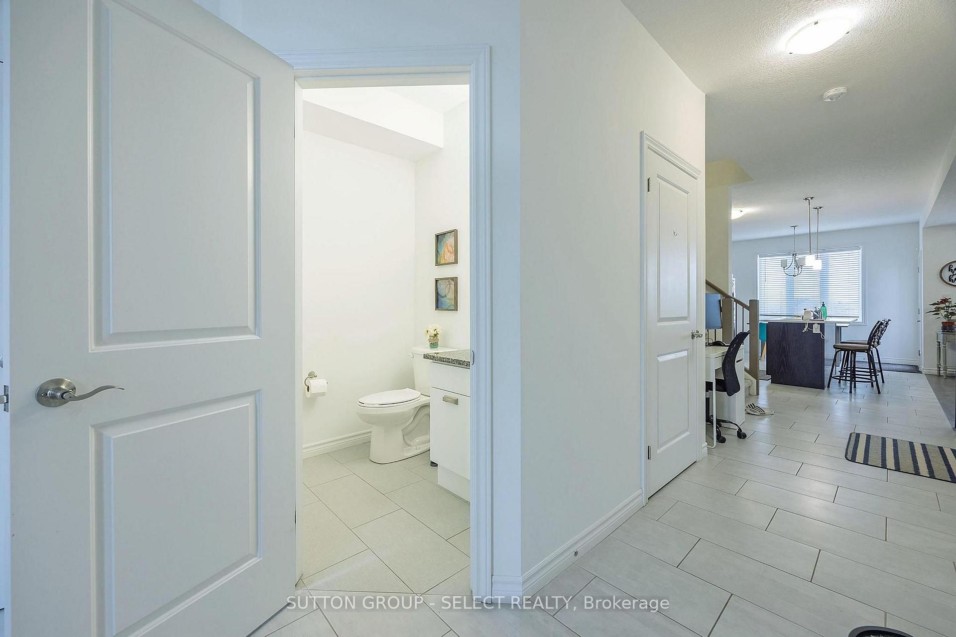 Photo 4 of 1606 Noah Bend, London, North I — HOMEH