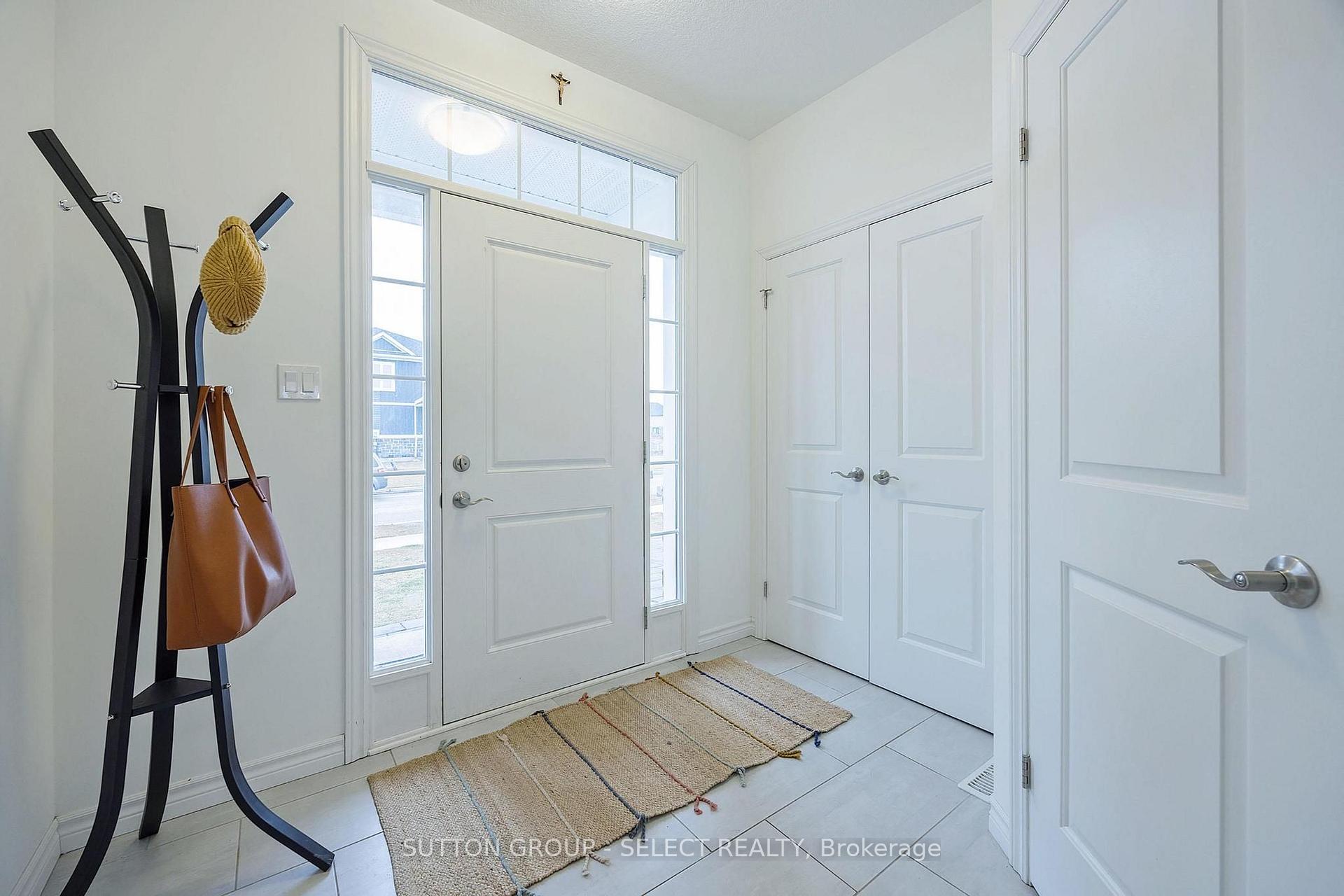Photo 5 of 1606 Noah Bend, London, North I — HOMEH