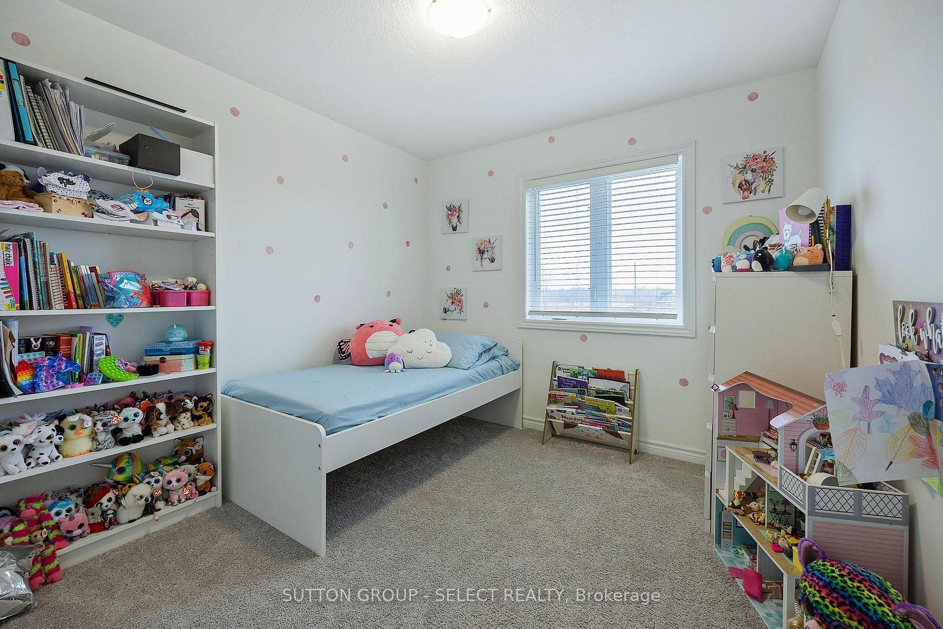 Photo 10 of 1606 Noah Bend, London, North I — HOMEH