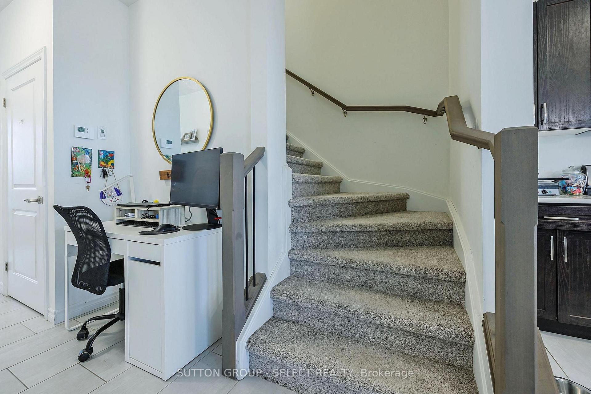 Photo 15 of 1606 Noah Bend, London, North I — HOMEH