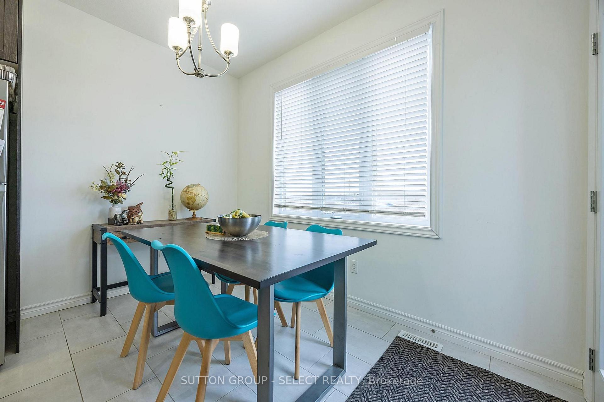 Photo 21 of 1606 Noah Bend, London, North I — HOMEH