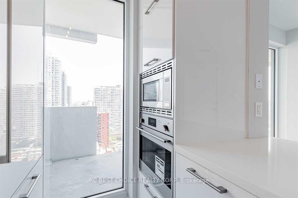 Photo 6 of Unit 1803, 2221 Yonge Street, Toronto, Mount Pleasant West — HOMEH