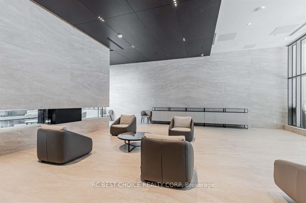 Photo 3 of Unit 1803, 2221 Yonge Street, Toronto, Mount Pleasant West — HOMEH