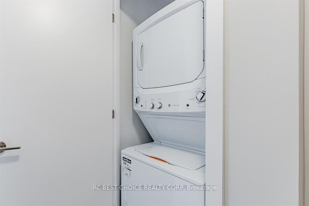 Photo 13 of Unit 1803, 2221 Yonge Street, Toronto, Mount Pleasant West — HOMEH