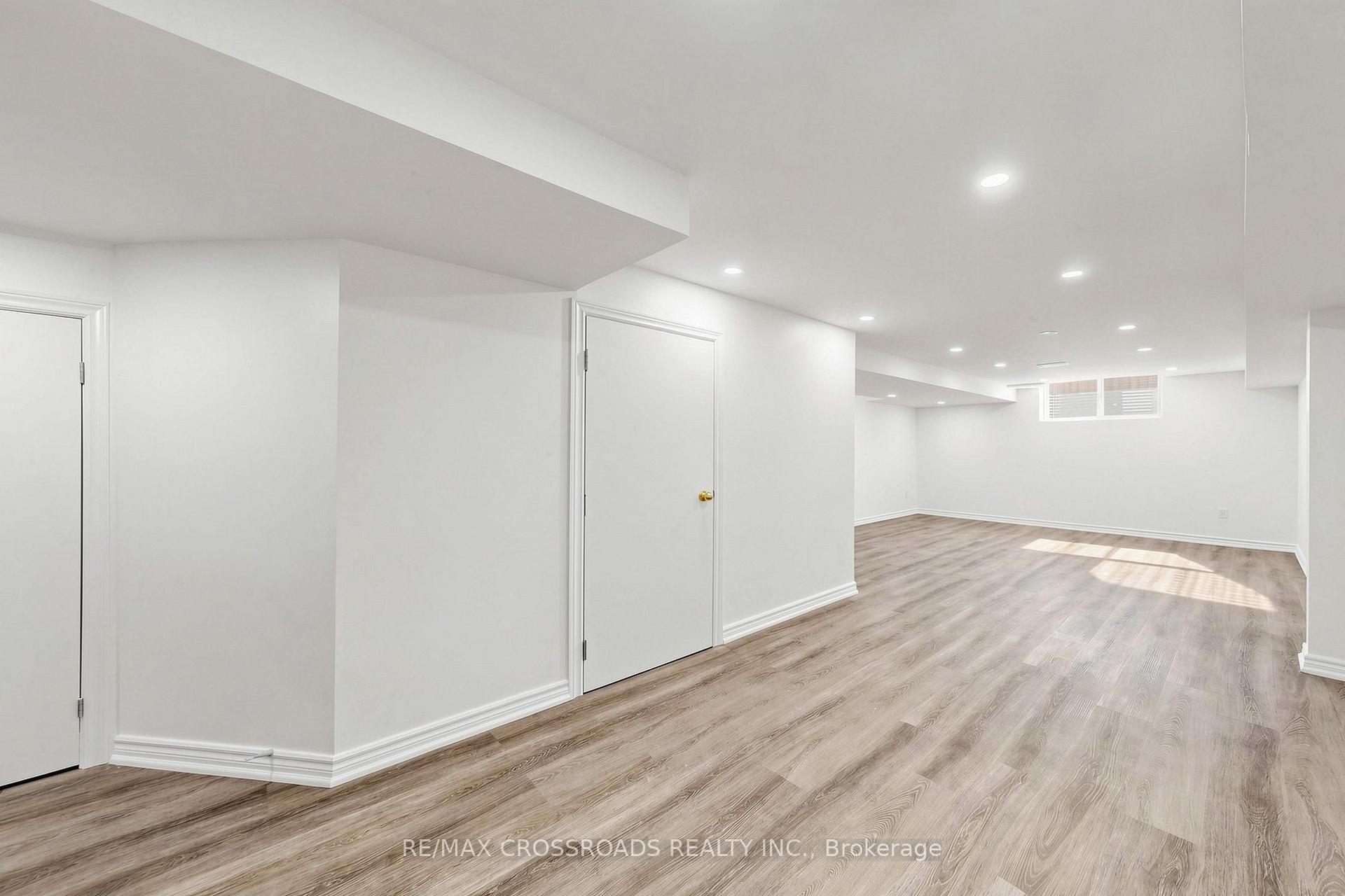 Photo 6 of 2385 Dress Circle Crescent, Oshawa, Windfields — HOMEH