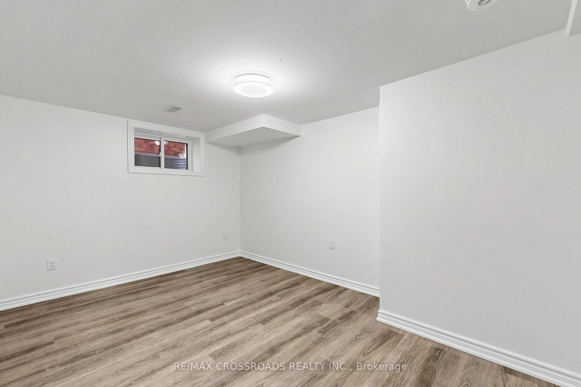 Photo 12 of 2385 Dress Circle Crescent, Oshawa, Windfields — HOMEH