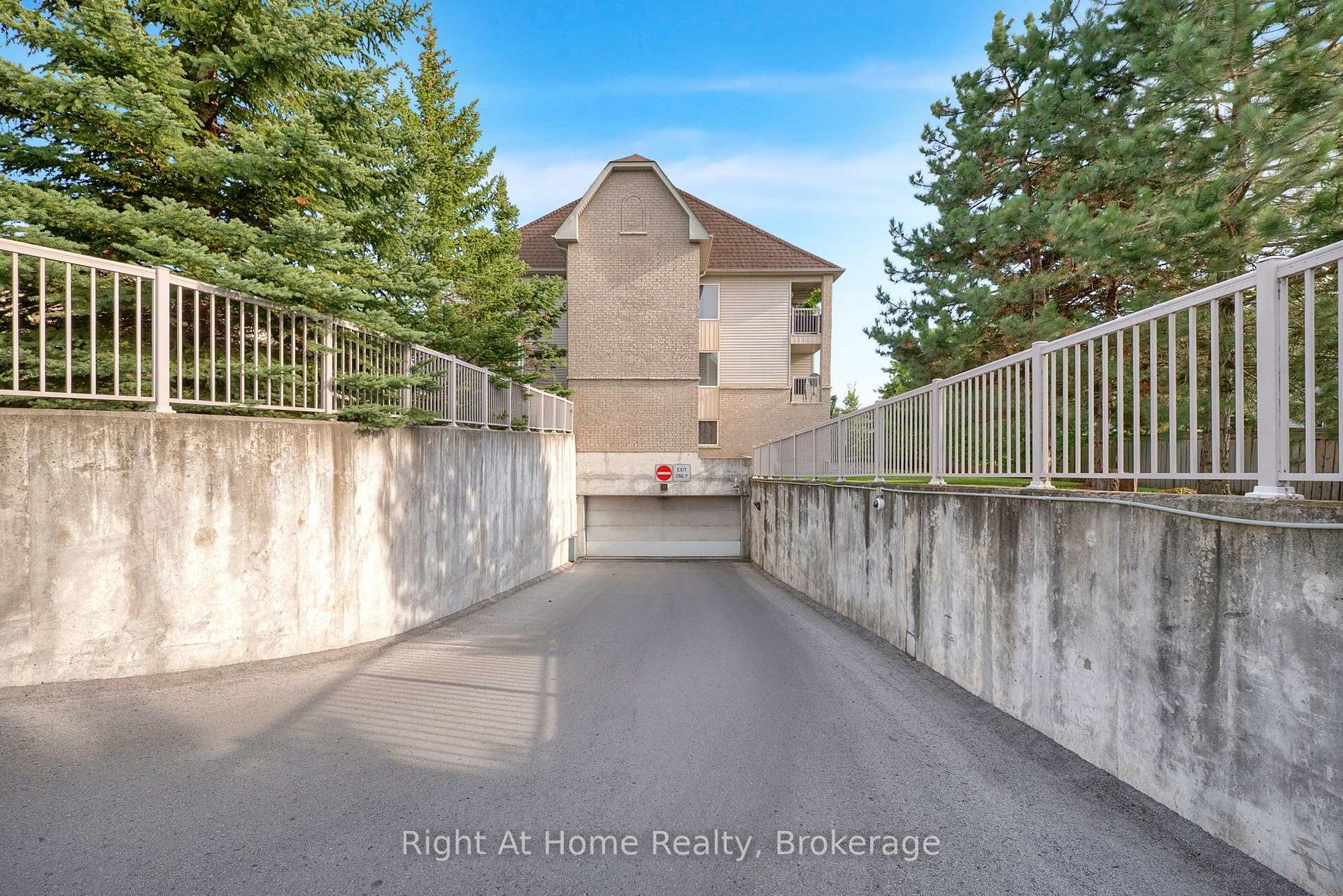 Photo 38 of Unit 2, 36 Petra Way, Whitby, Pringle Creek — HOMEH