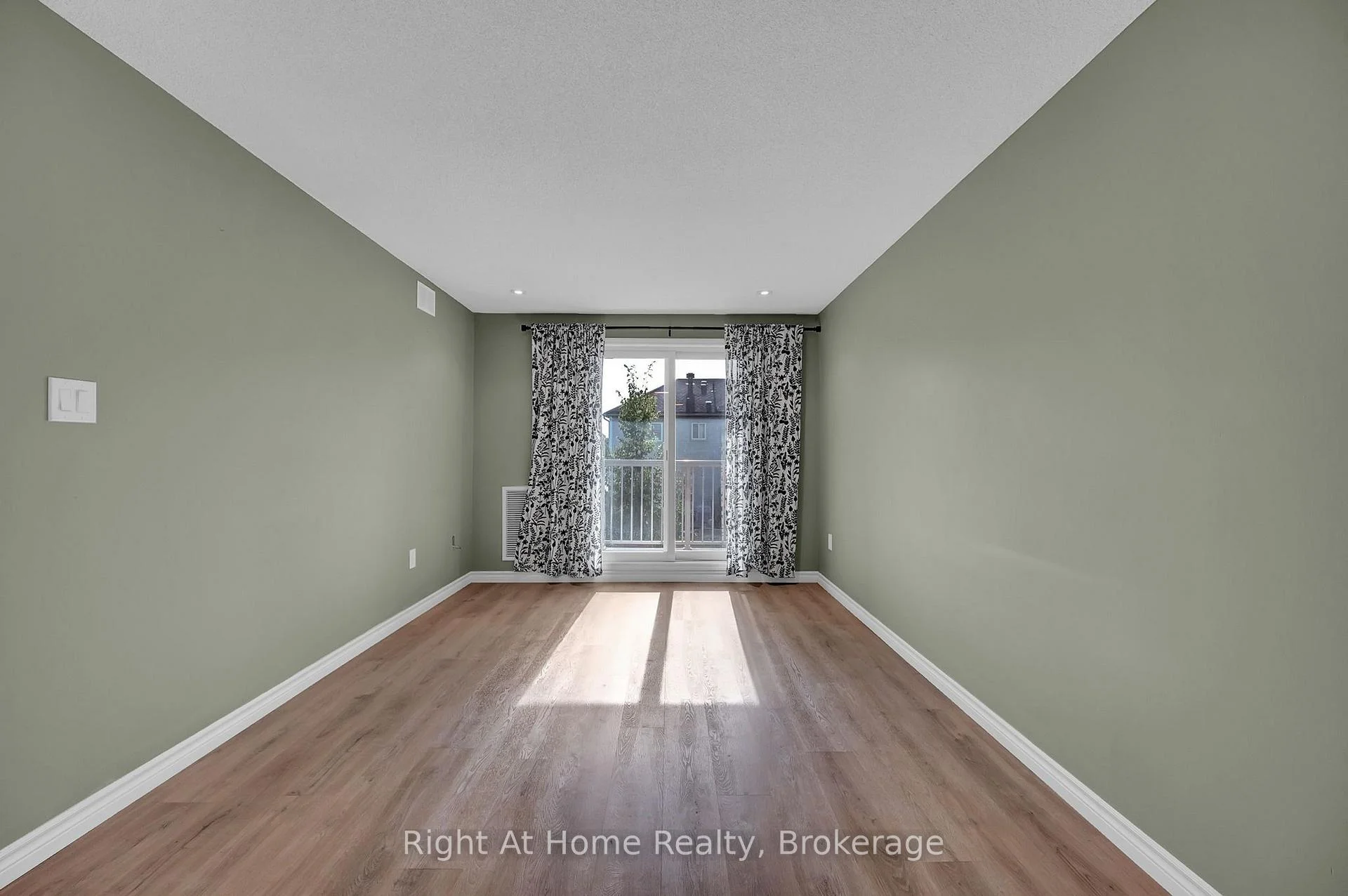 Photo 11 of Unit 2, 36 Petra Way, Whitby, Pringle Creek — HOMEH