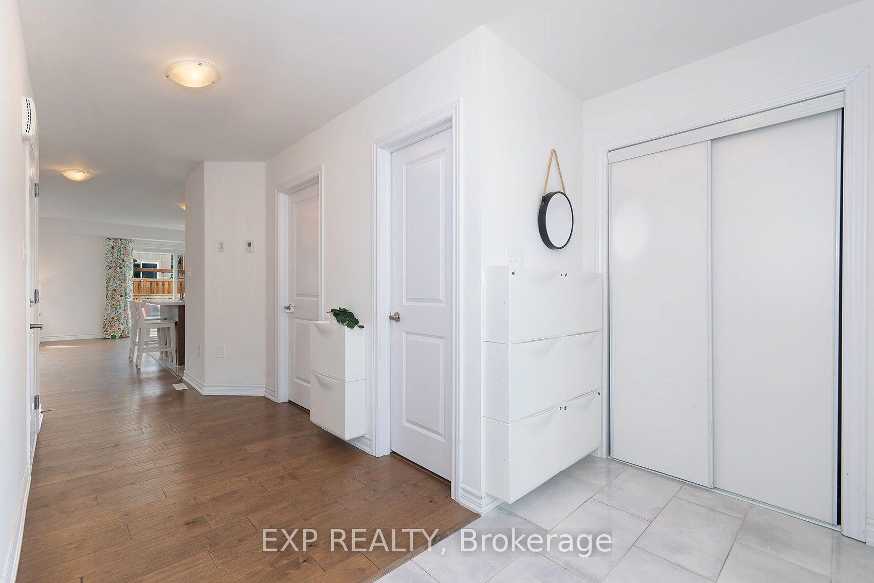 Photo 4 of 106 Mabern Street, Barrie, Rural Barrie Southwest — HOMEH