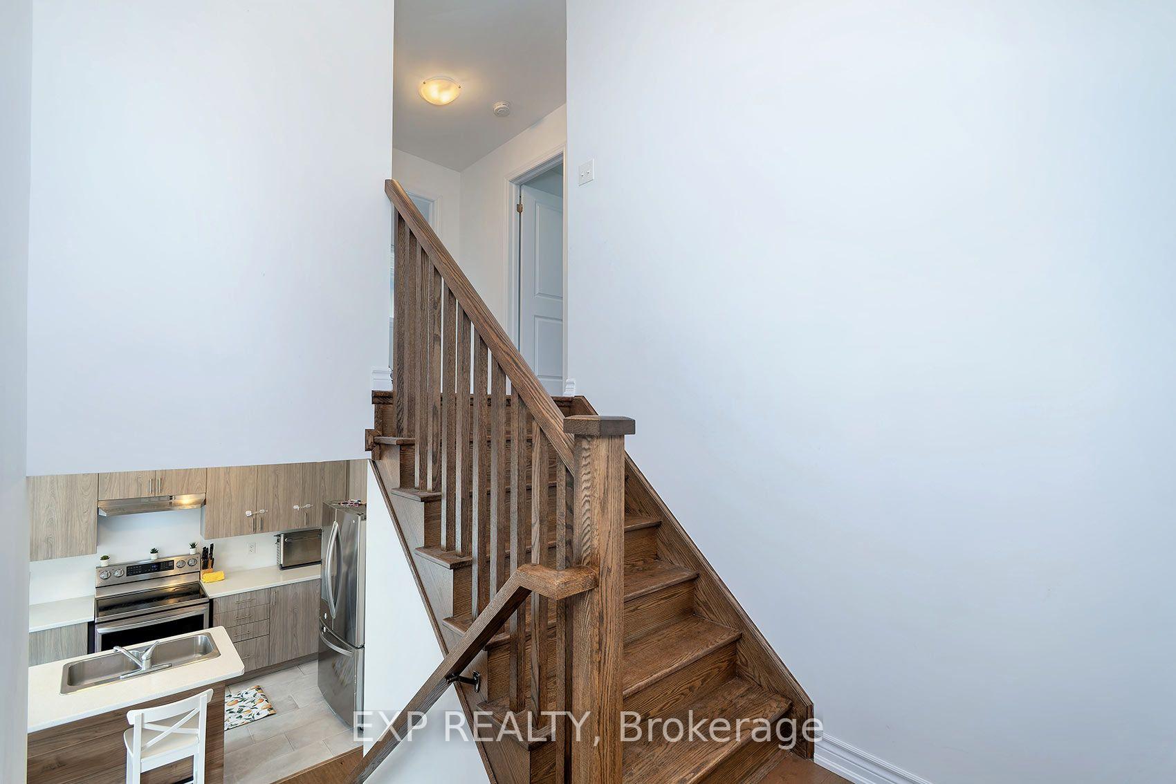 Photo 16 of 106 Mabern Street, Barrie, Rural Barrie Southwest — HOMEH