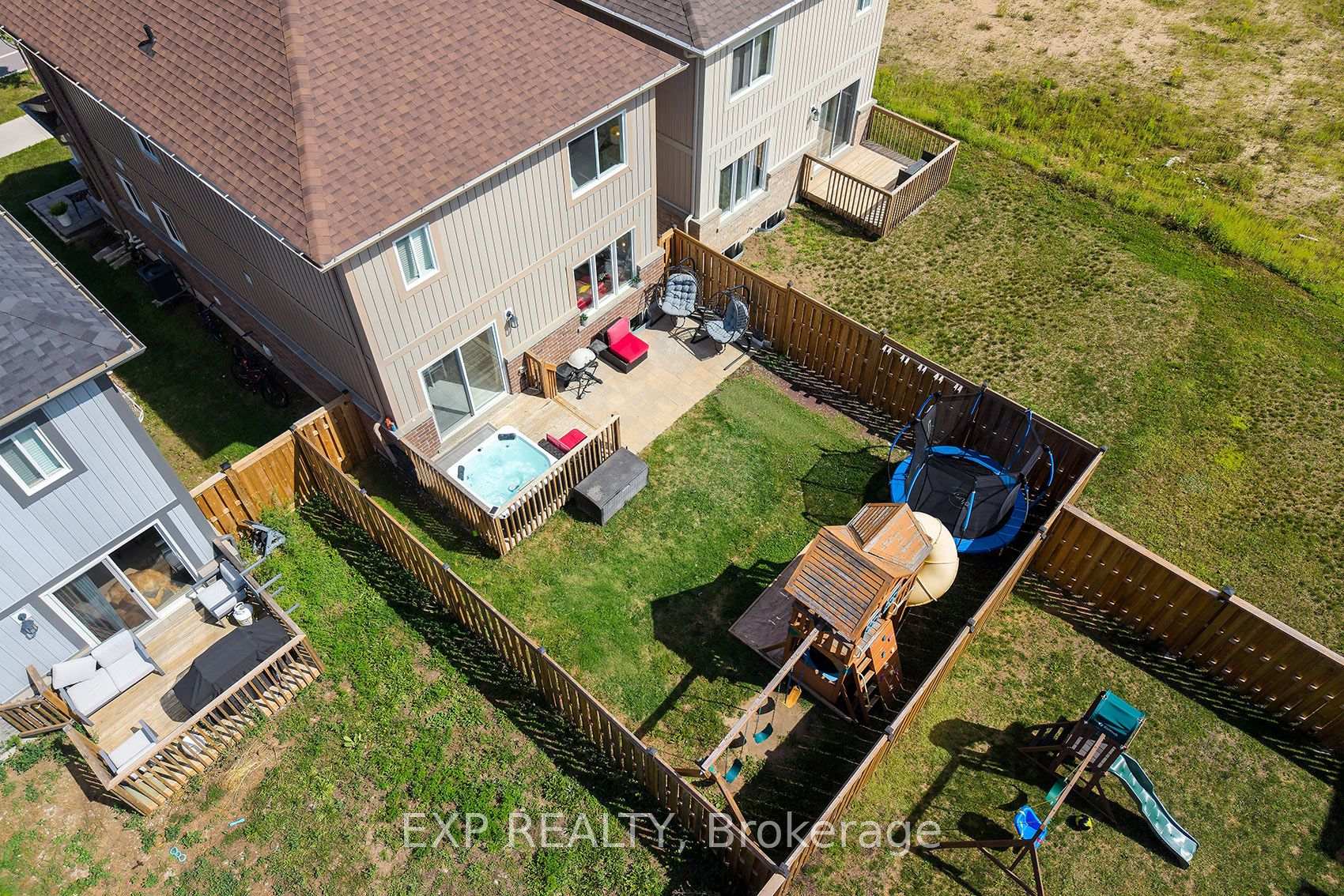 Photo 30 of 106 Mabern Street, Barrie, Rural Barrie Southwest — HOMEH