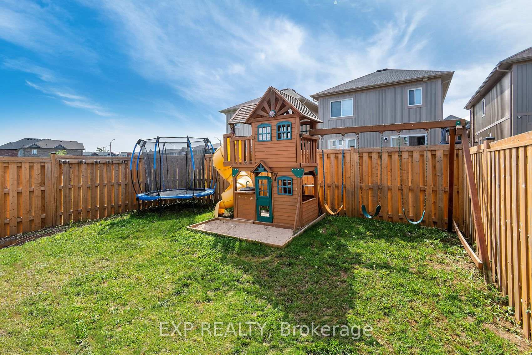 Photo 31 of 106 Mabern Street, Barrie, Rural Barrie Southwest — HOMEH