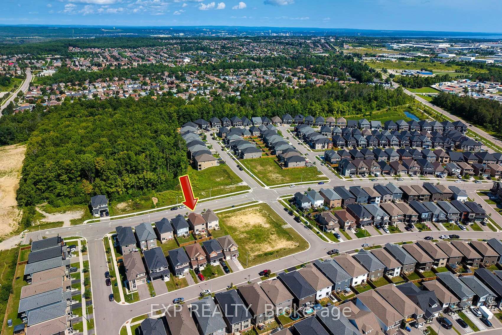 Photo 43 of 106 Mabern Street, Barrie, Rural Barrie Southwest — HOMEH