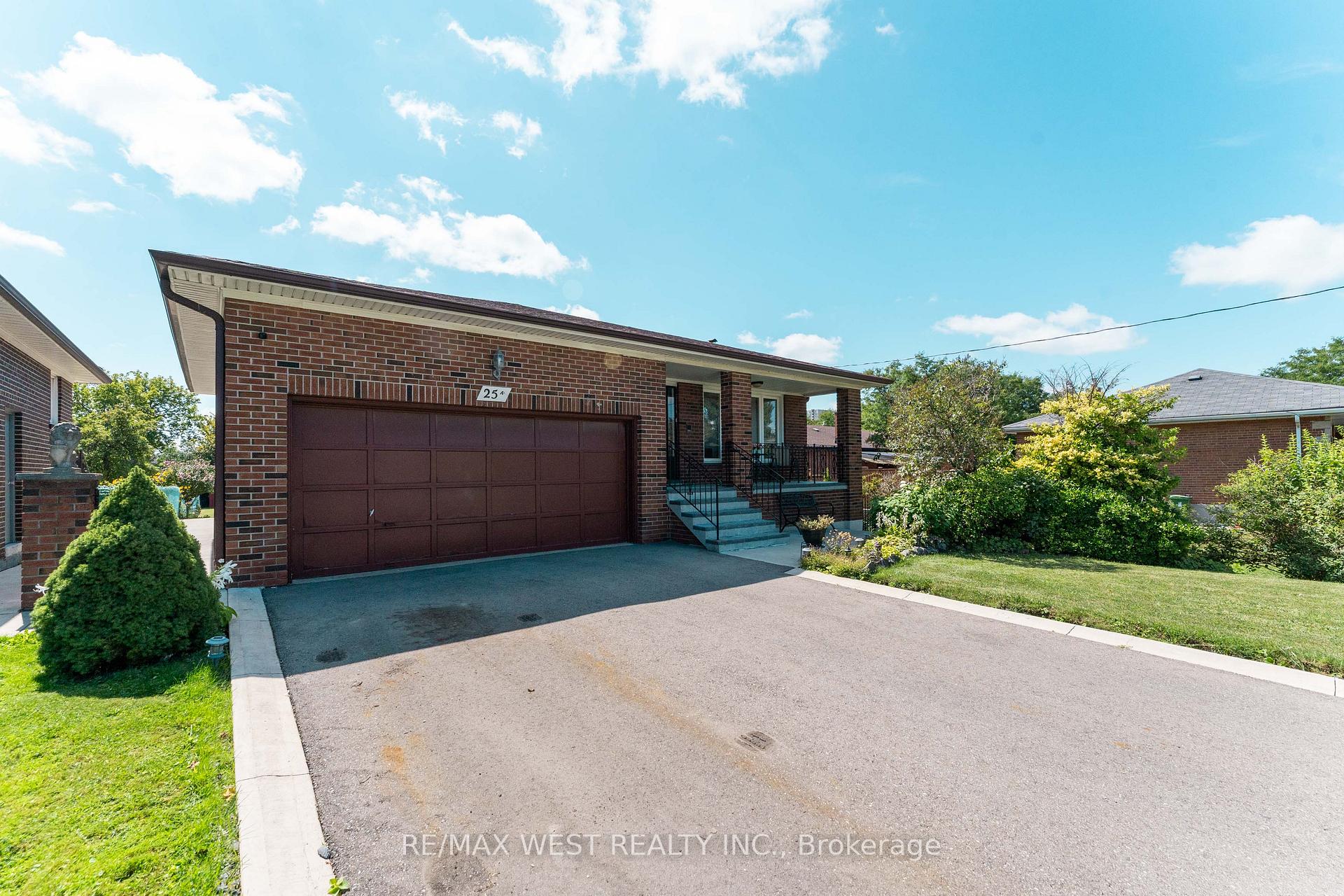 Photo 3 of 25A St Andrews Boulevard, Etobicoke, Kingsview Village-The Westway — HOMEH
