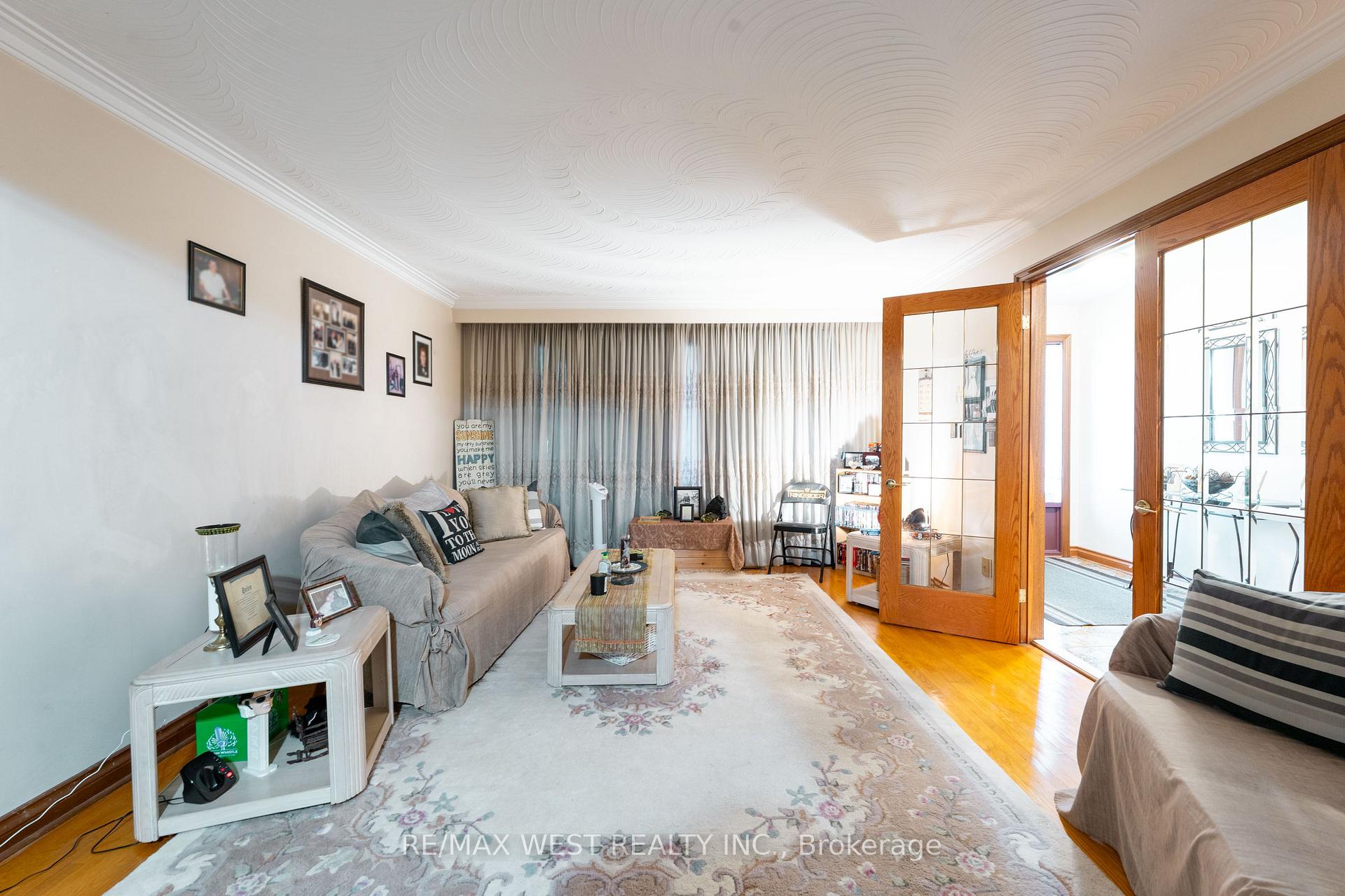 Photo 7 of 25A St Andrews Boulevard, Etobicoke, Kingsview Village-The Westway — HOMEH