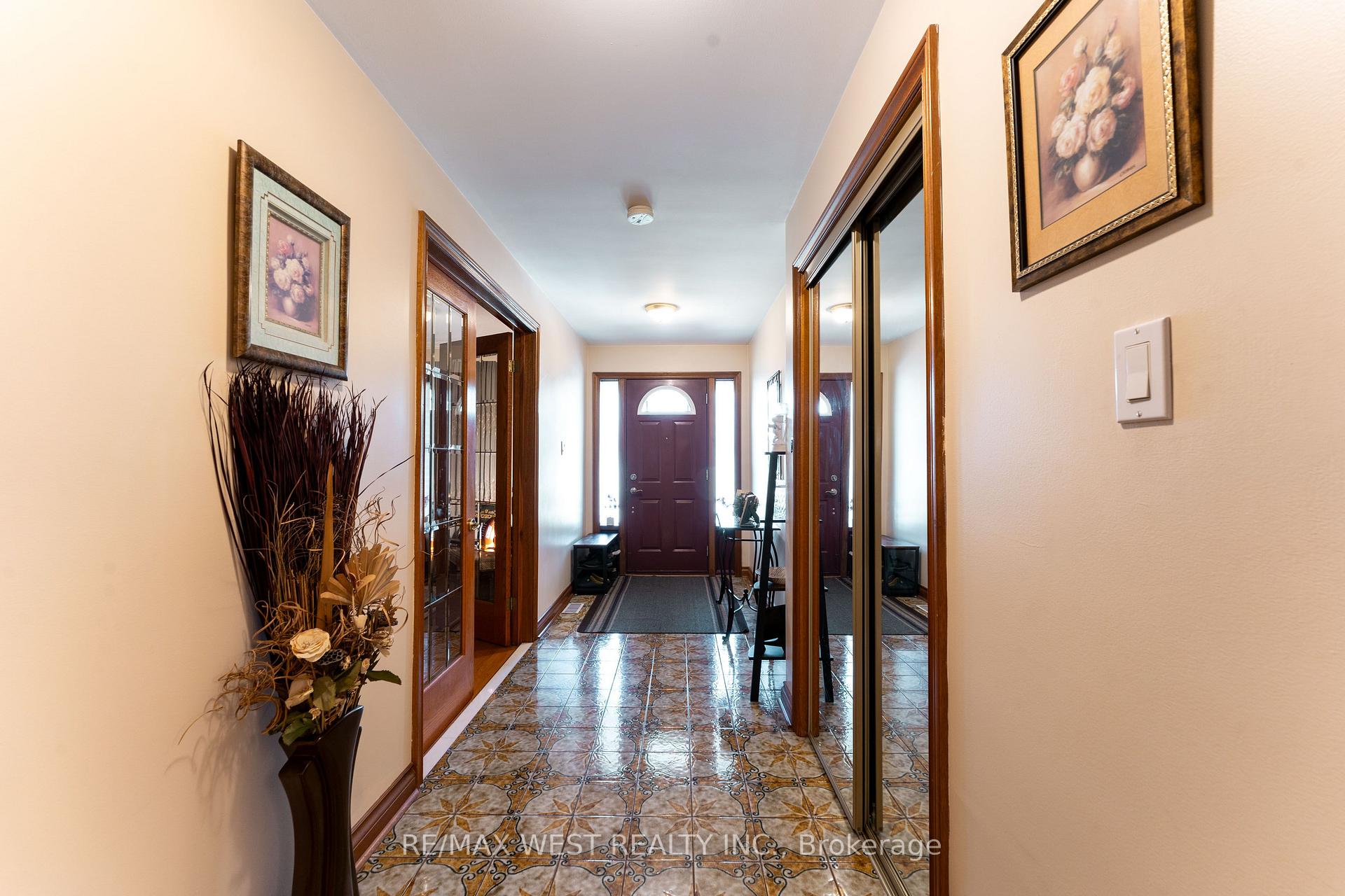 Photo 9 of 25A St Andrews Boulevard, Etobicoke, Kingsview Village-The Westway — HOMEH
