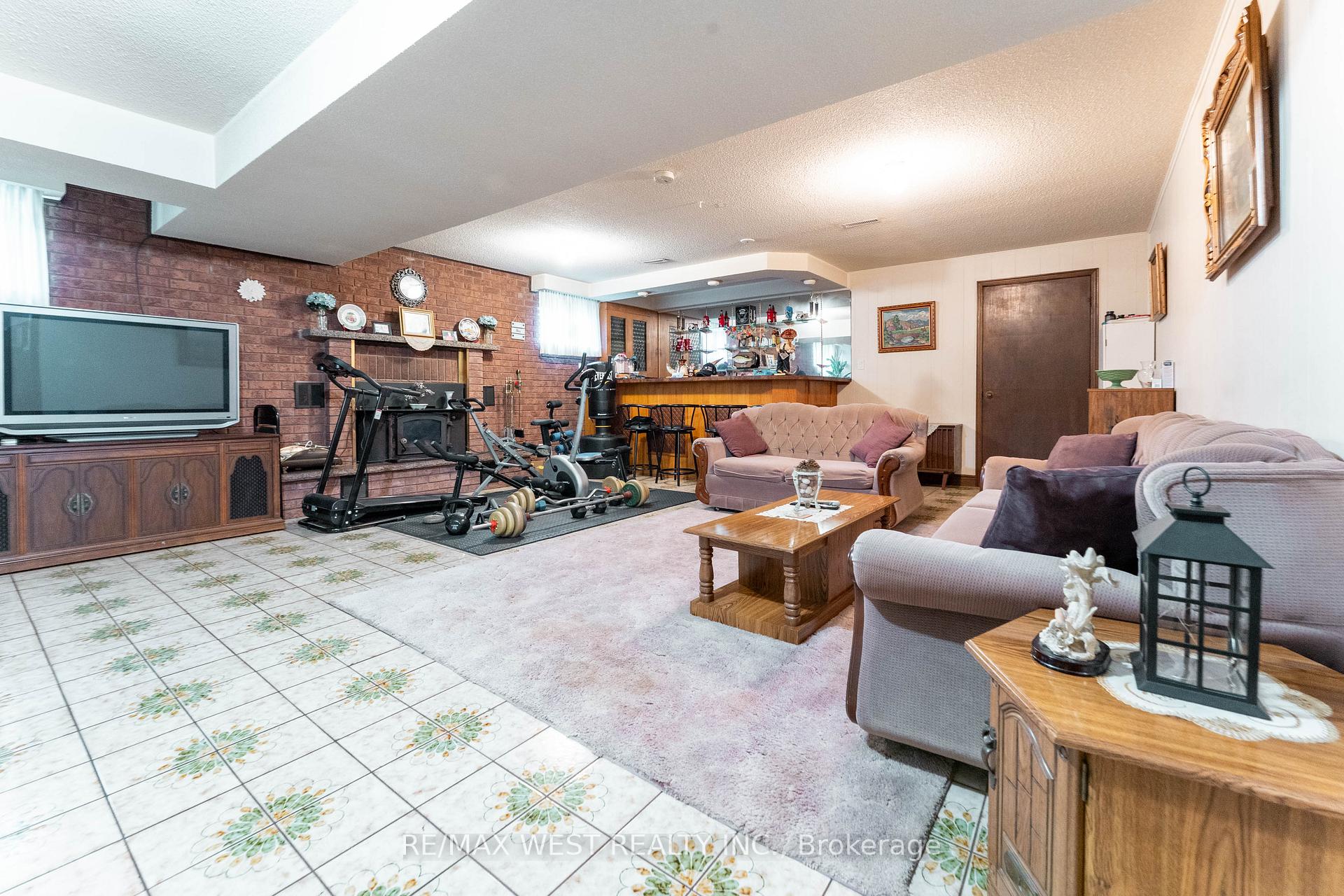 Photo 27 of 25A St Andrews Boulevard, Etobicoke, Kingsview Village-The Westway — HOMEH