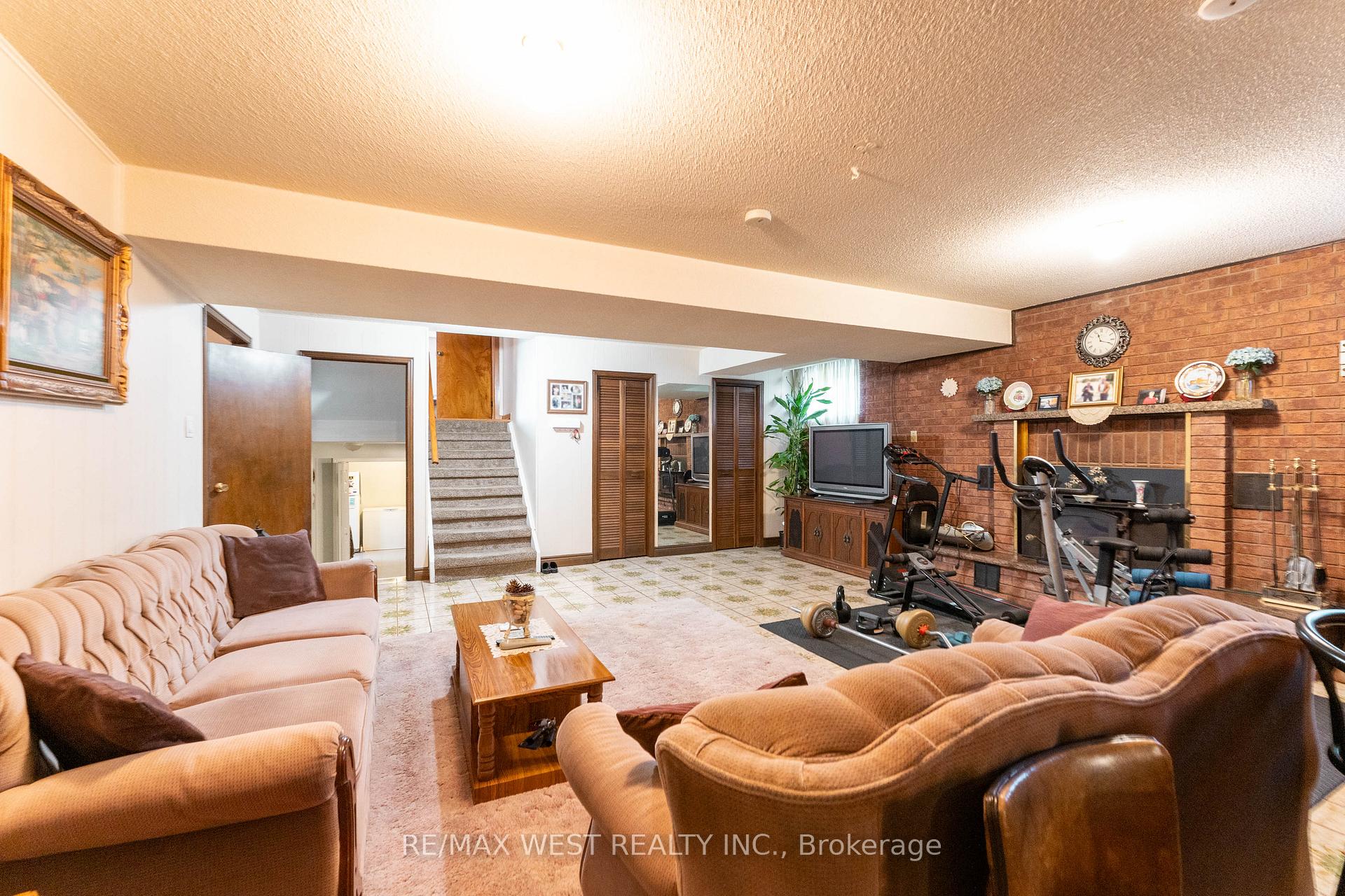 Photo 28 of 25A St Andrews Boulevard, Etobicoke, Kingsview Village-The Westway — HOMEH