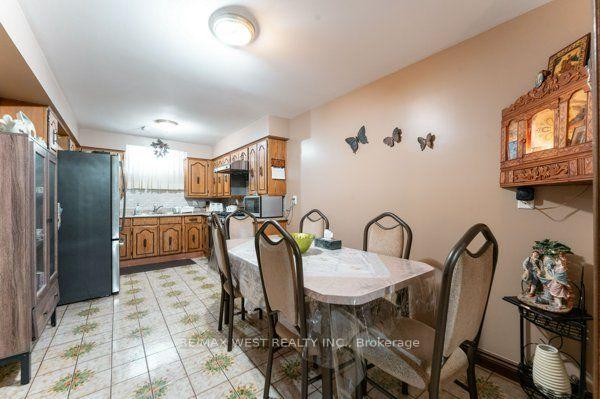 Photo 29 of 25A St Andrews Boulevard, Etobicoke, Kingsview Village-The Westway — HOMEH