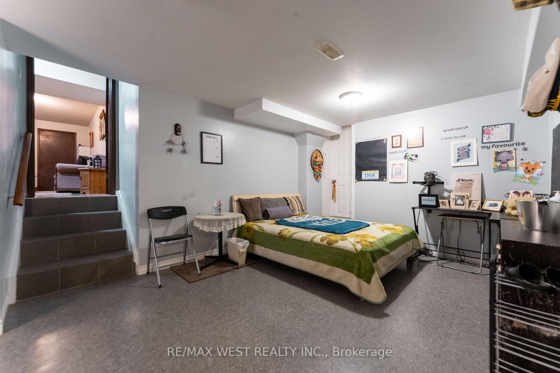 Photo 32 of 25A St Andrews Boulevard, Etobicoke, Kingsview Village-The Westway — HOMEH