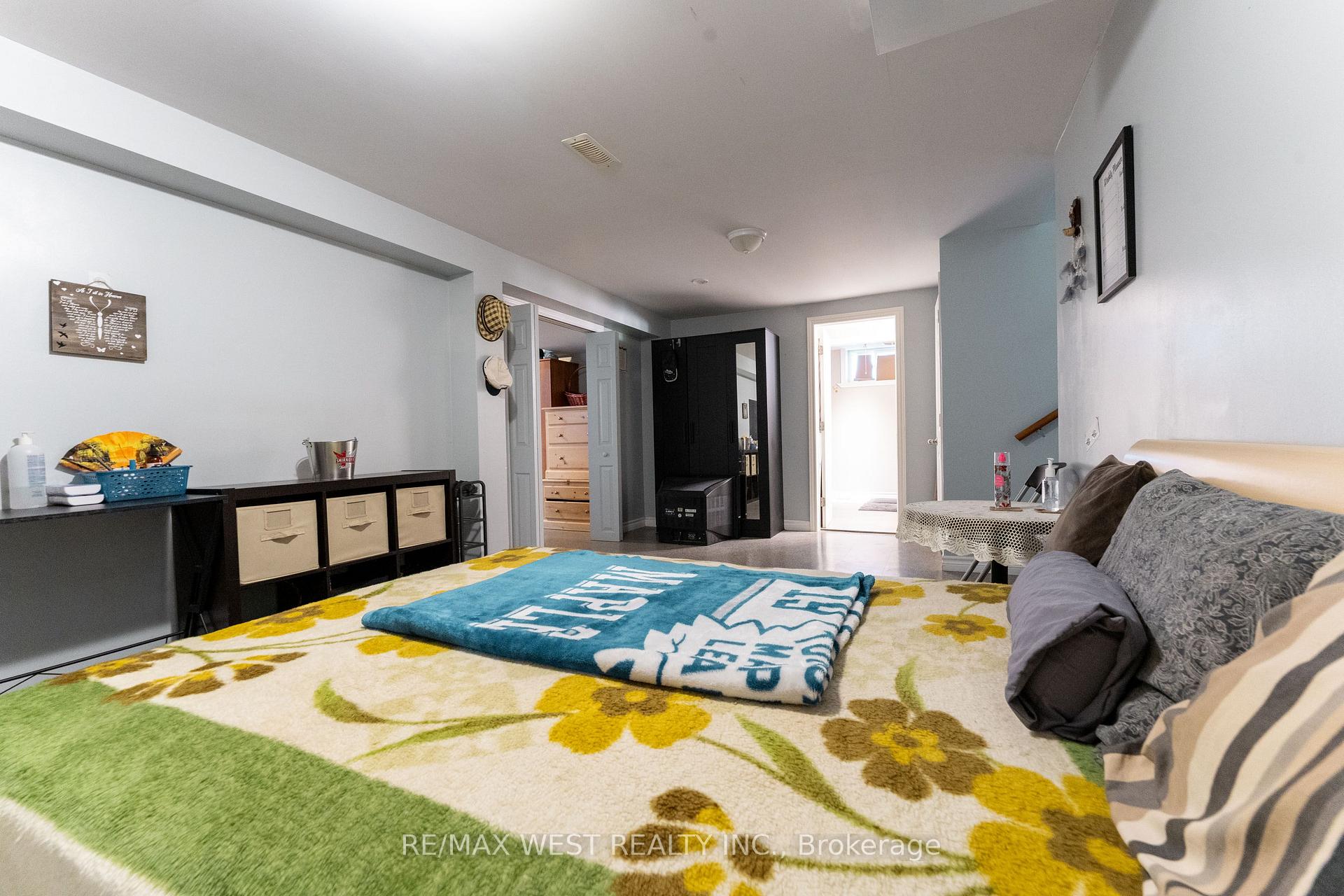 Photo 33 of 25A St Andrews Boulevard, Etobicoke, Kingsview Village-The Westway — HOMEH