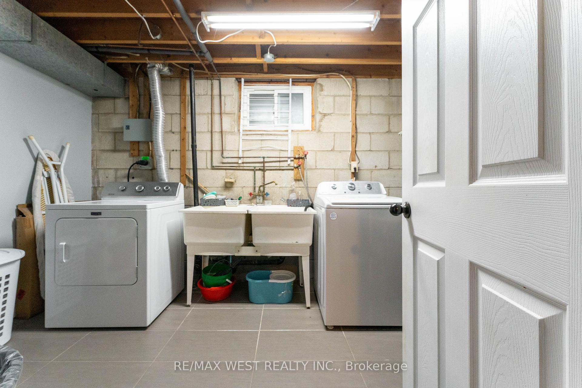 Photo 37 of 25A St Andrews Boulevard, Etobicoke, Kingsview Village-The Westway — HOMEH