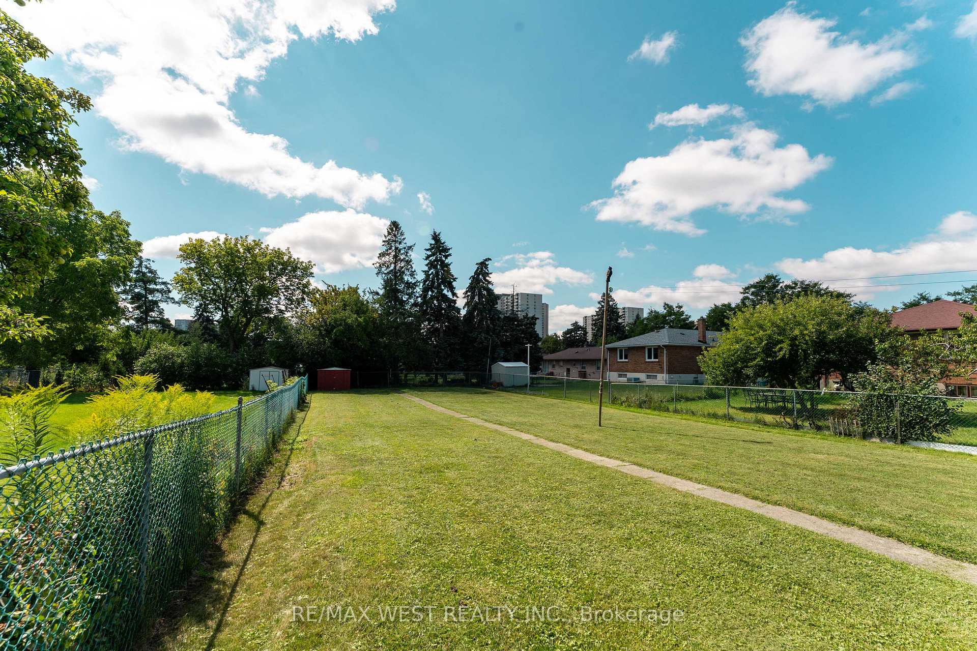 Photo 44 of 25A St Andrews Boulevard, Etobicoke, Kingsview Village-The Westway — HOMEH