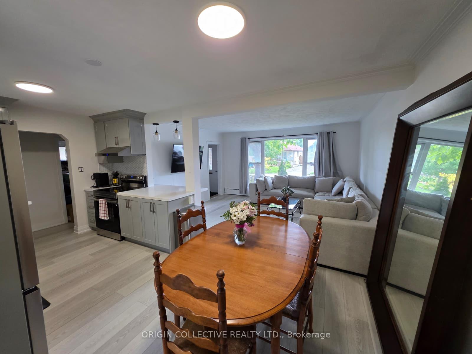 Photo 6 of Unit Upper, 32 Marchington Circle S, Scarborough, Wexford-Maryvale — HOMEH