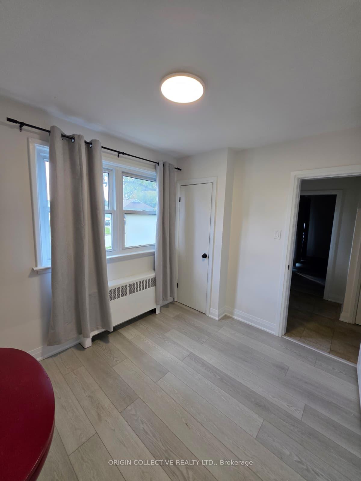 Photo 9 of Unit Upper, 32 Marchington Circle S, Scarborough, Wexford-Maryvale — HOMEH