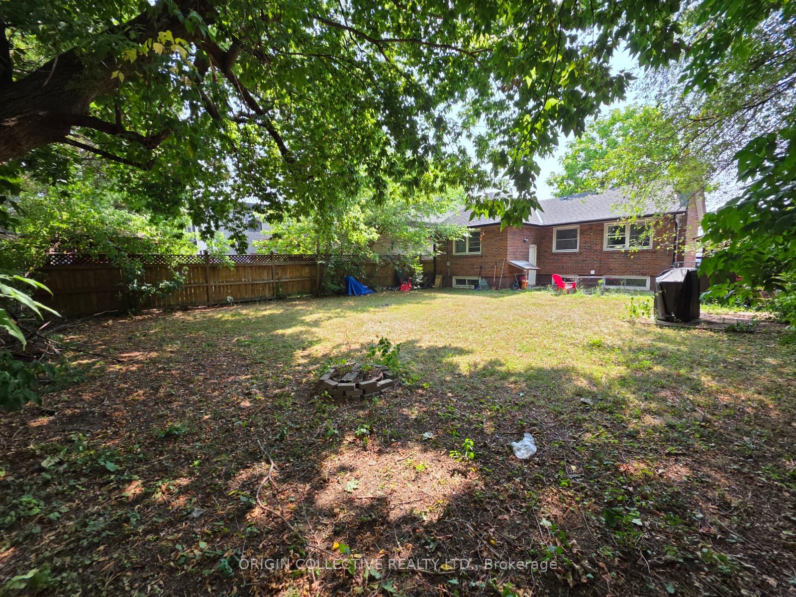 Photo 18 of Unit Upper, 32 Marchington Circle S, Scarborough, Wexford-Maryvale — HOMEH