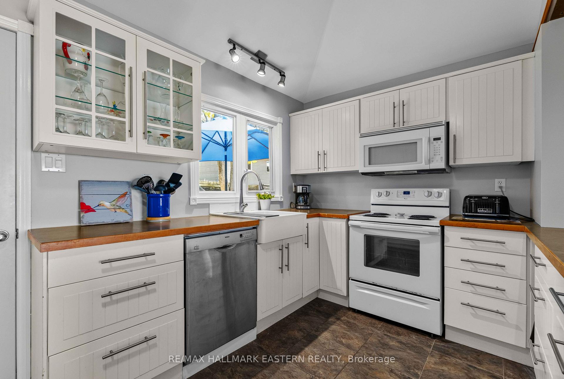 Photo 9 of 1714 Poplar Point Road, Selwyn — HOMEH