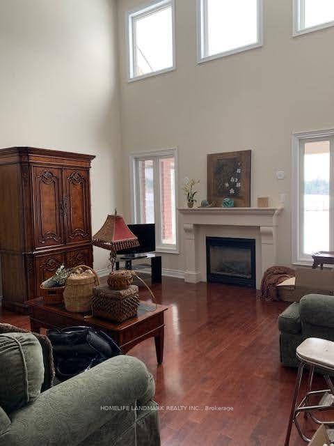 Photo 2 of Unit 112, 30 Wyndance Way, Uxbridge, Rural Uxbridge — HOMEH