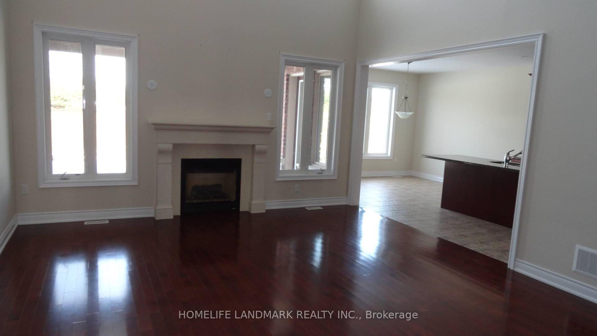 Photo 4 of Unit 112, 30 Wyndance Way, Uxbridge, Rural Uxbridge — HOMEH
