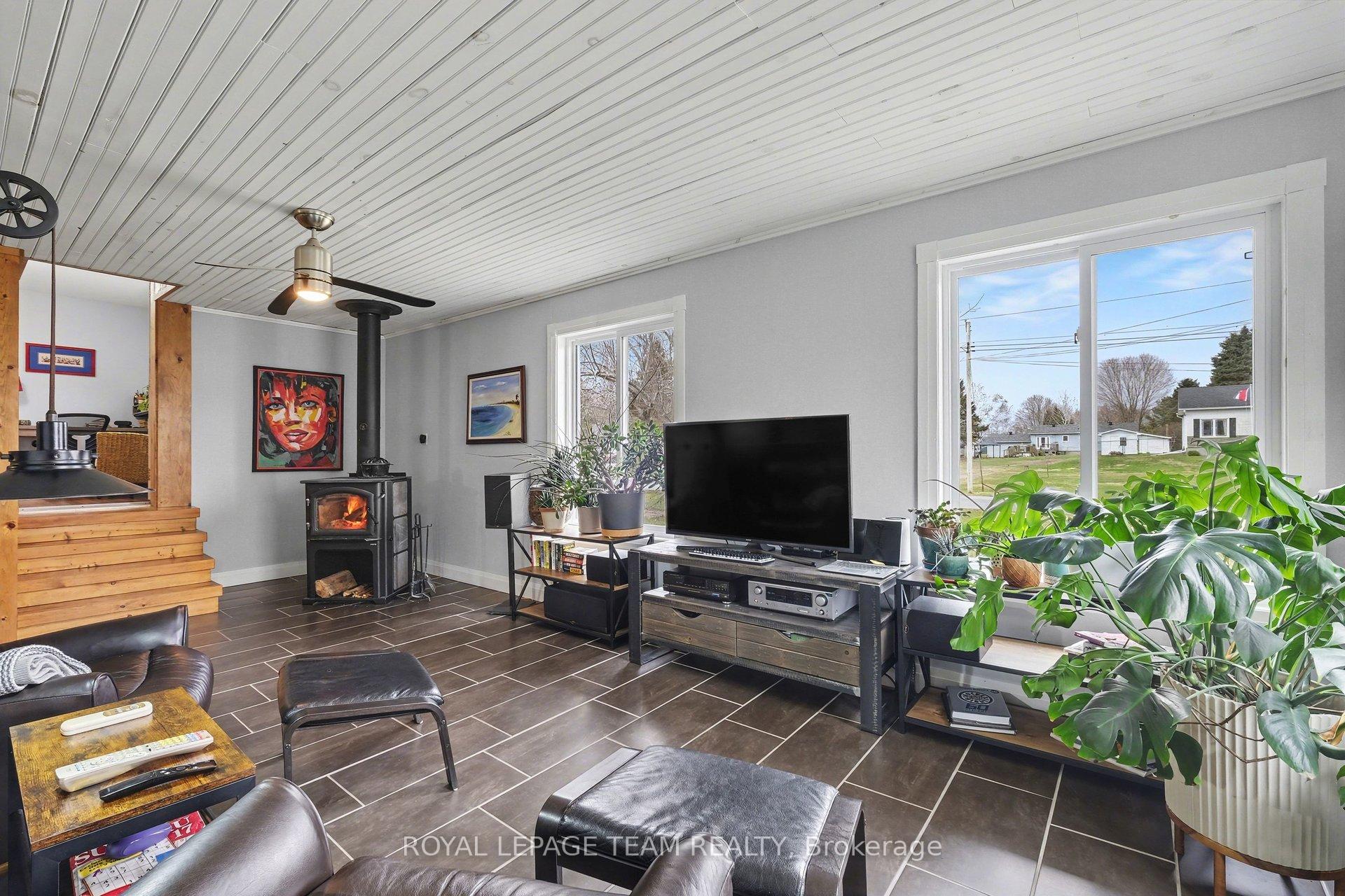 Photo 22 of 3041 Bridge Street, North Dundas, North Dundas (Mountain) Twp — HOMEH